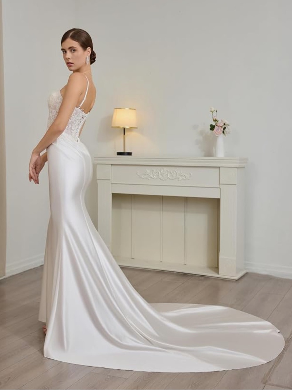 Elegant White Satin Mermaid Wedding Dress with Lace Bodice